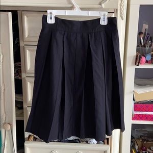 Black pleated skirt